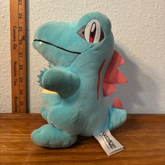 Pokemon 8" Totodile Plush Stuffed Toy - Picture 2 of 6